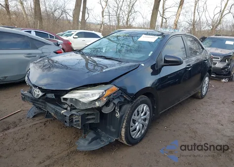 2017 Toyota Corolla Le z USA, uszkodzony, nr VIN 5YFBURHE5HP687740